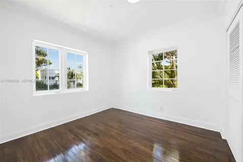 1545 Meridian Avenue Miami Beach FL 33139