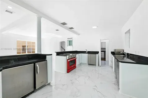 1545 Meridian Avenue Miami Beach FL 33139