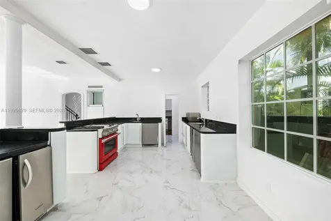 1545 Meridian Avenue Miami Beach FL 33139