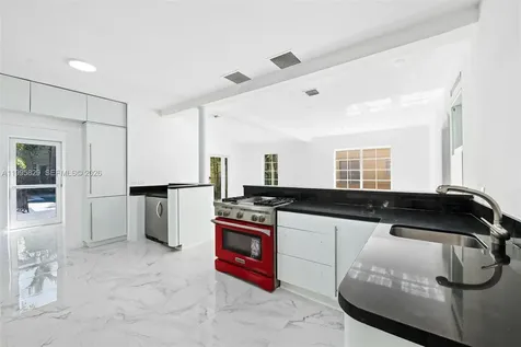 1545 Meridian Avenue Miami Beach FL 33139