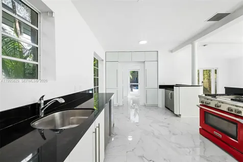 1545 Meridian Avenue Miami Beach FL 33139