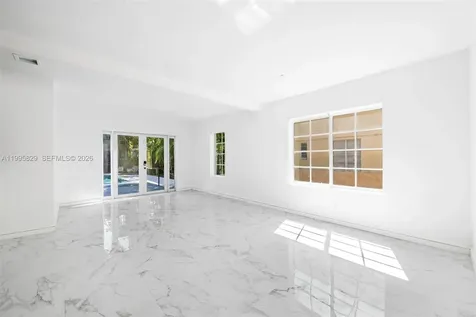 1545 Meridian Avenue Miami Beach FL 33139