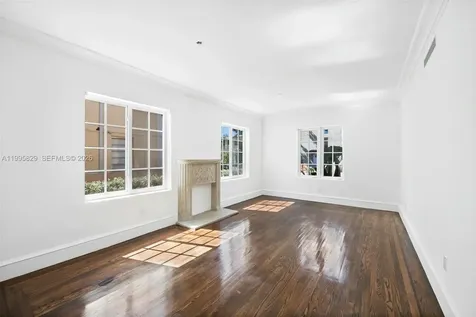 1545 Meridian Avenue Miami Beach FL 33139
