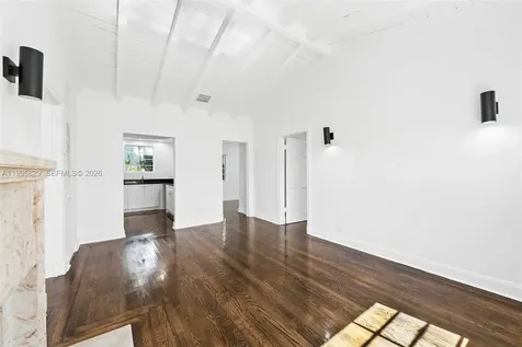 1545 Meridian Avenue Miami Beach FL 33139