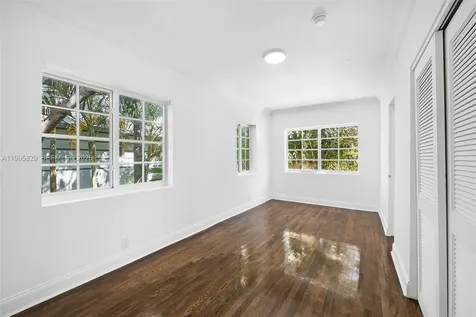 1545 Meridian Avenue Miami Beach FL 33139