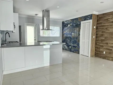 5816 SW 9th Street West Miami FL 33144