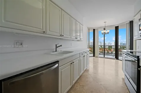 3640 Yacht Club Drive Aventura FL 33180