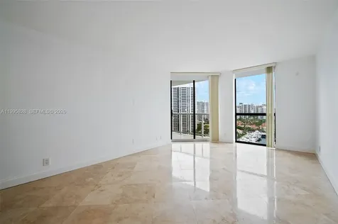 3640 Yacht Club Drive Aventura FL 33180