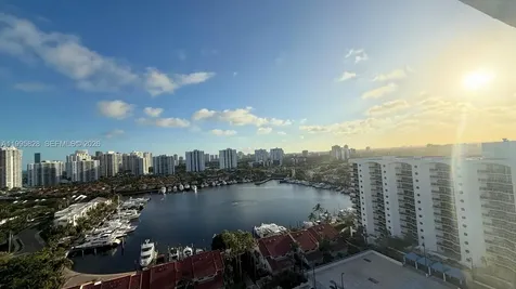 3640 Yacht Club Drive Aventura FL 33180