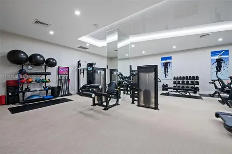 3640 Yacht Club Drive Aventura FL 33180