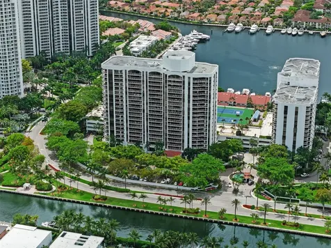 3640 Yacht Club Drive Aventura FL 33180