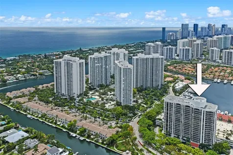 3640 Yacht Club Drive Aventura FL 33180