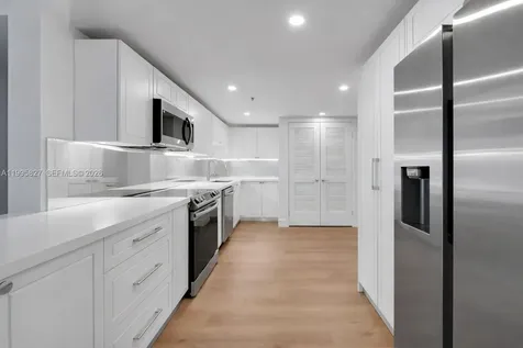 555 NE 34th Street Miami FL 33137