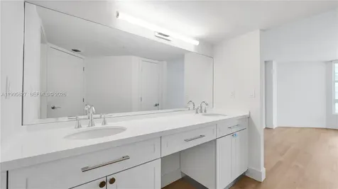 555 NE 34th Street Miami FL 33137
