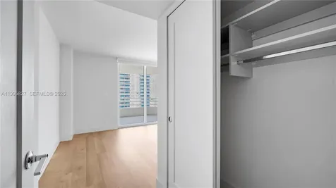 555 NE 34th Street Miami FL 33137