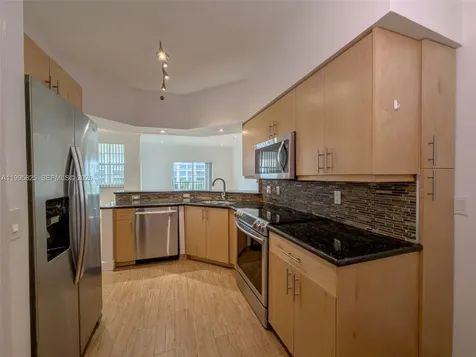 3245 NE 184th Street Aventura FL 33160