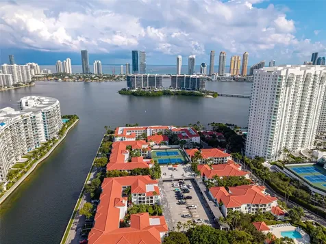 3245 NE 184th Street Aventura FL 33160