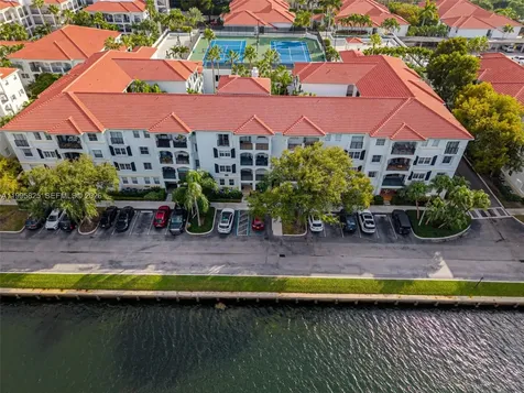3245 NE 184th Street Aventura FL 33160