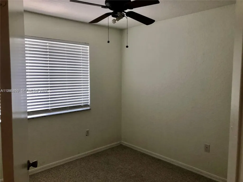 157 Hidden Ct Road Hollywood FL 33023