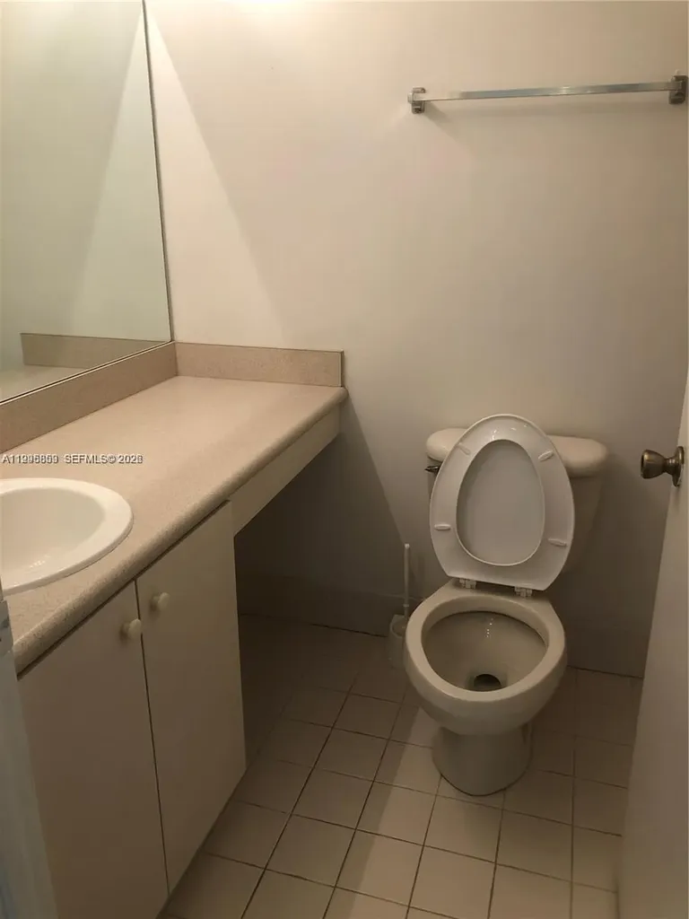 157 Hidden Ct Road Hollywood FL 33023