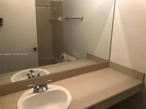 157 Hidden Ct Road Hollywood FL 33023