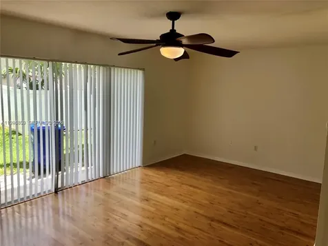 157 Hidden Ct Road Hollywood FL 33023
