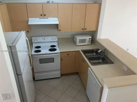 157 Hidden Ct Road Hollywood FL 33023