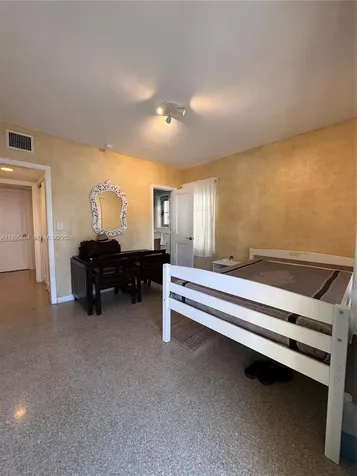 510 76 Miami Beach FL 33141