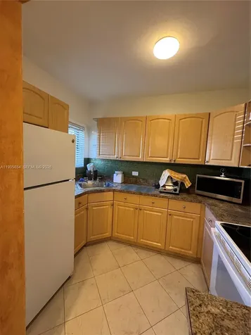 510 76 Miami Beach FL 33141