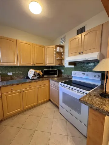 510 76 Miami Beach FL 33141