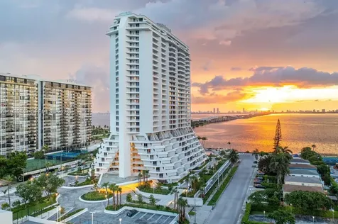 555 NE 34th Street Miami FL 33137