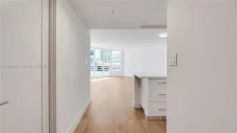 555 NE 34th Street Miami FL 33137