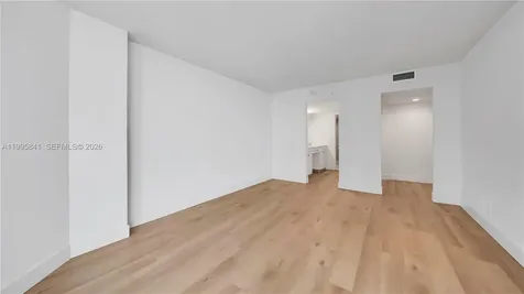 555 NE 34th Street Miami FL 33137