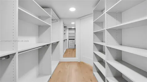 555 NE 34th Street Miami FL 33137