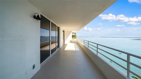 555 NE 34th Street Miami FL 33137
