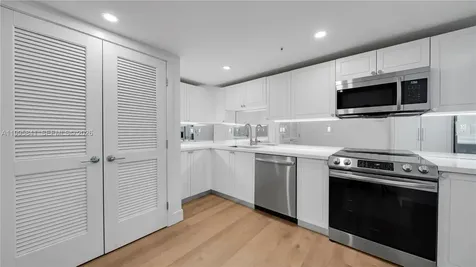 555 NE 34th Street Miami FL 33137