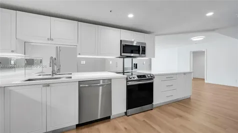 555 NE 34th Street Miami FL 33137