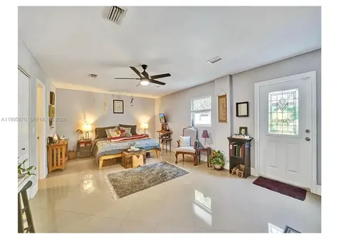 381 NE 42nd Street Oakland Park FL 33334