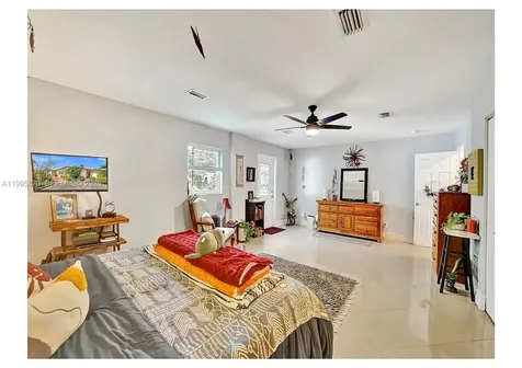 381 NE 42nd Street Oakland Park FL 33334