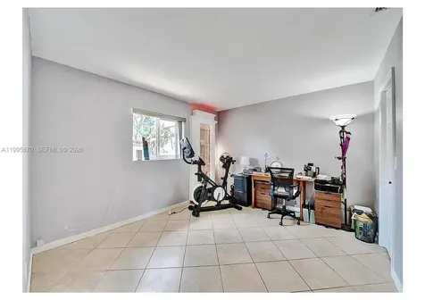381 NE 42nd Street Oakland Park FL 33334