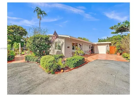 381 NE 42nd Street Oakland Park FL 33334