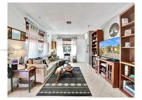 381 NE 42nd Street Oakland Park FL 33334