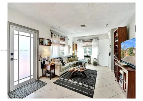 381 NE 42nd Street Oakland Park FL 33334