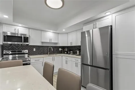 600 Parkview Drive Hallandale Beach FL 33009