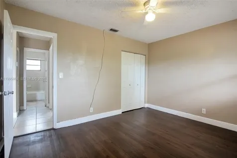 4061 N Dixie Highway Oakland Park FL 33334