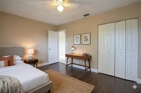 4061 N Dixie Highway Oakland Park FL 33334