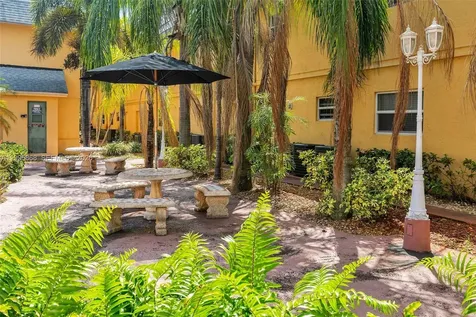 4061 N Dixie Highway Oakland Park FL 33334