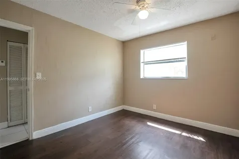 4061 N Dixie Highway Oakland Park FL 33334