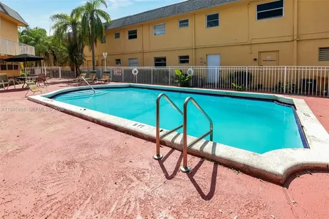 4061 N Dixie Highway Oakland Park FL 33334