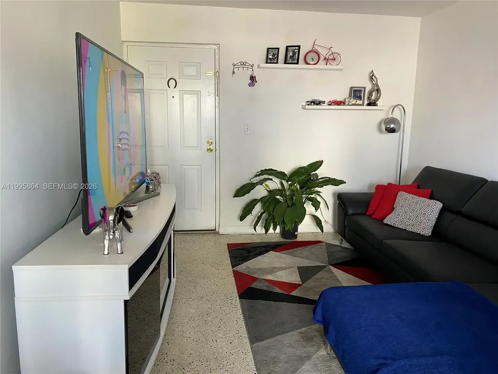 420 NW 12 Avenue Miami FL 33128